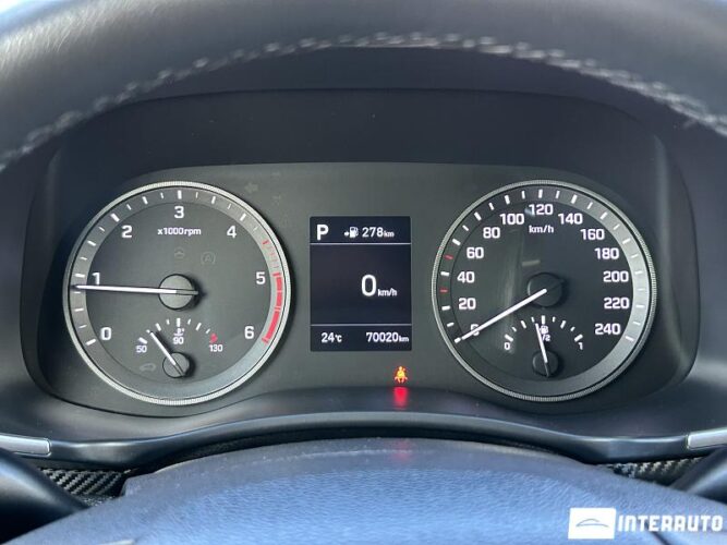 Hyundai Tucson 40 interauto-car