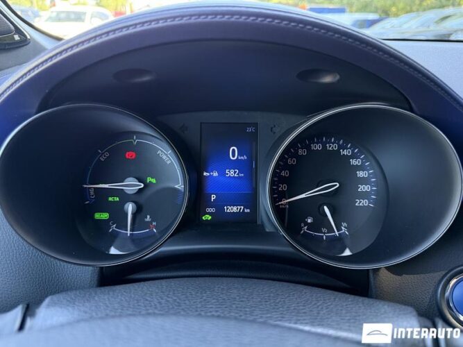 Toyota C-HR 41 interauto-car