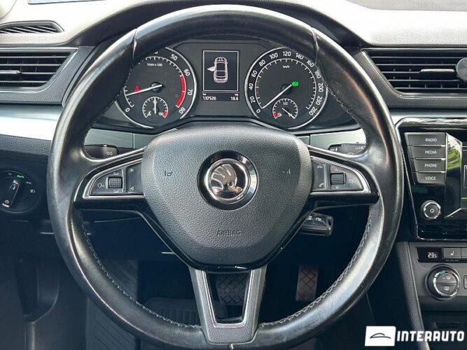 Skoda Superb 39 interauto-car