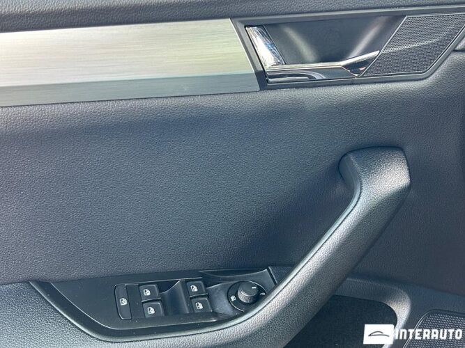 Skoda Superb 35 interauto-car