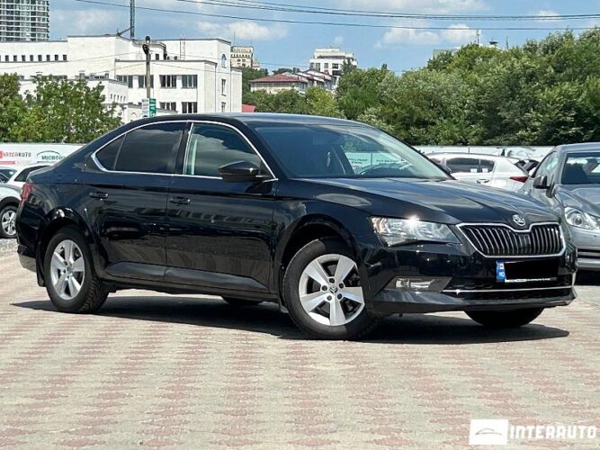 Skoda Superb 33 interauto-car