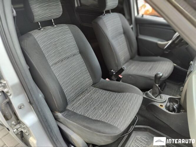 Dacia Logan 31 interauto-car