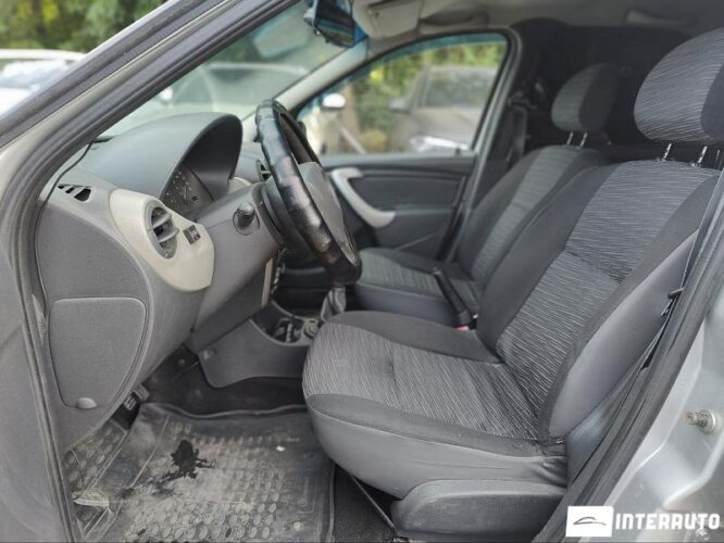 Dacia Logan 29 interauto-car