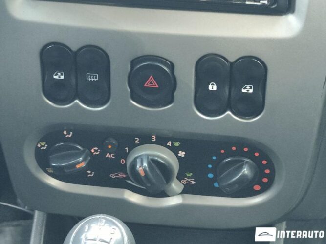 Dacia Logan 37 interauto-car