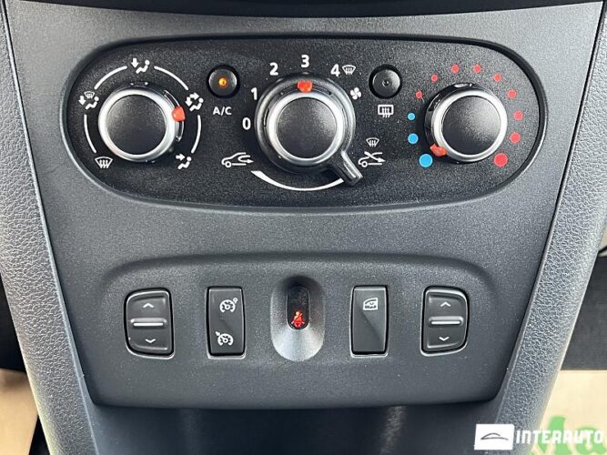 Dacia Sandero Stepway 41 interauto-car