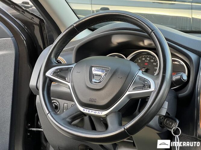 Dacia Sandero Stepway 37 interauto-car