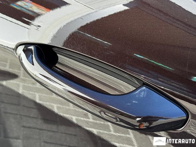 Porsche Macan 48 interauto-car