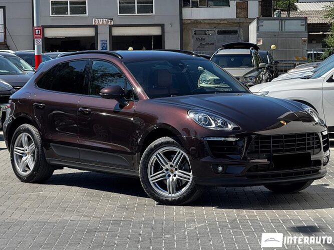 Porsche Macan 31 interauto-car