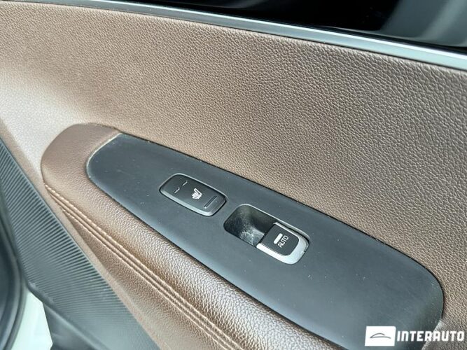 Kia Sorento 58 interauto-car