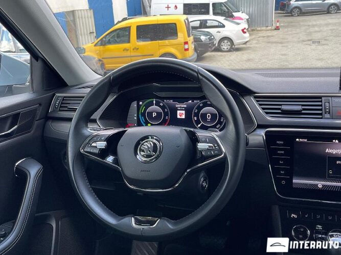 Skoda Superb 36 interauto-car