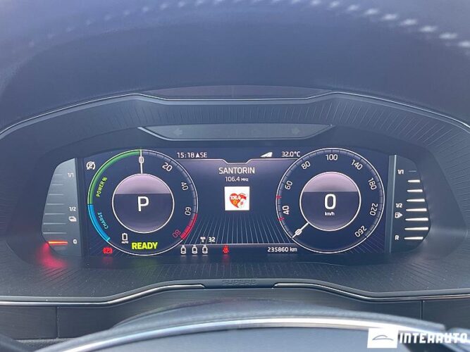 Skoda Superb 38 interauto-car