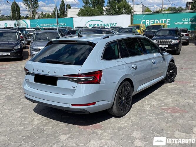 Skoda Superb 33 interauto-car