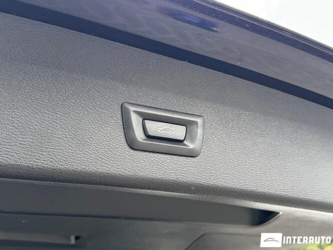 BMW X1 1.6D 43 interauto-car
