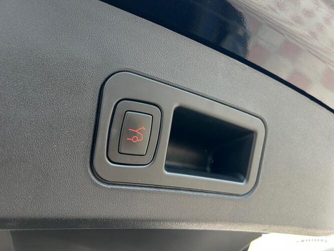 Tesla Model S 51 interauto-car