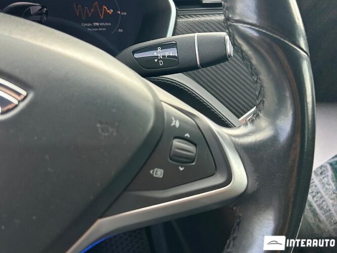 Tesla Model S 40 interauto-car