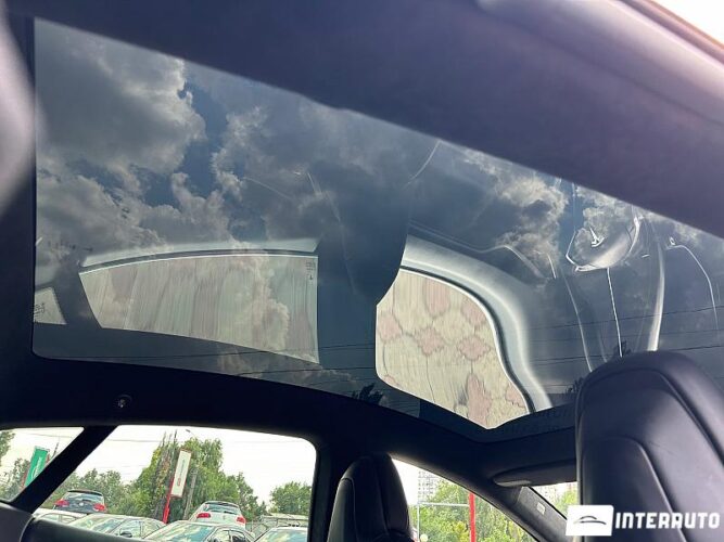 Tesla Model S 47 interauto-car