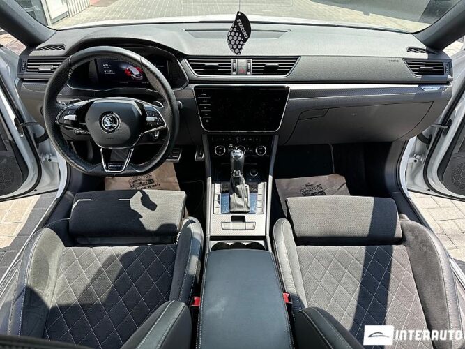 Skoda Superb 39 interauto-car