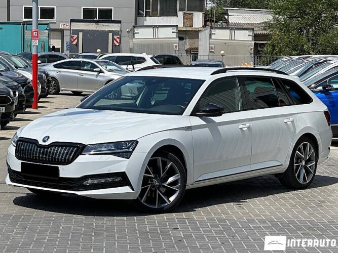 Skoda Superb 33 interauto-car