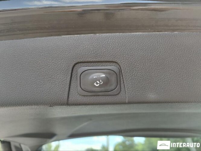 Ford Grand C-MAX 46 interauto-car