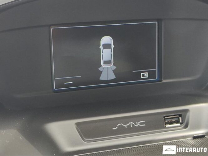 Ford Grand C-MAX 41 interauto-car