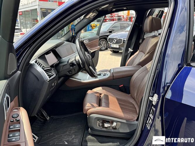 BMW X5 4.0i 42 interauto-car