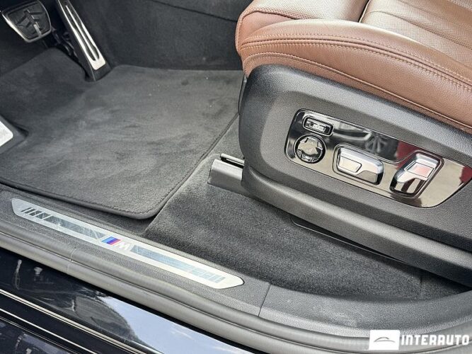 BMW X5 4.5e 70 interauto-car