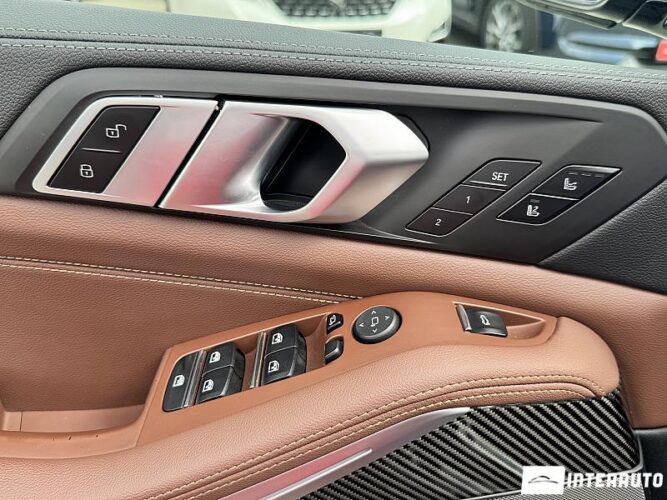 BMW X5 4.5e 68 interauto-car