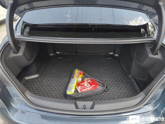 Renault Megane 32 interauto-car