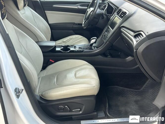 Ford Fusion 52 interauto-car