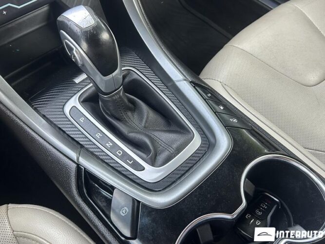 Ford Fusion 49 interauto-car