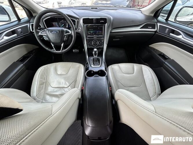Ford Fusion 44 interauto-car