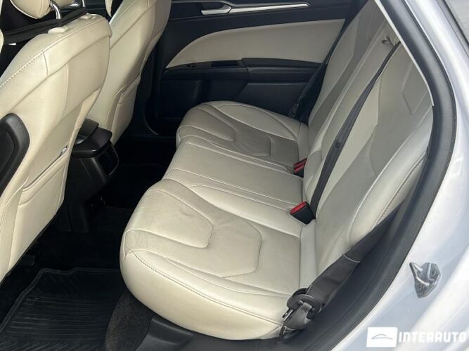 Ford Fusion 54 interauto-car