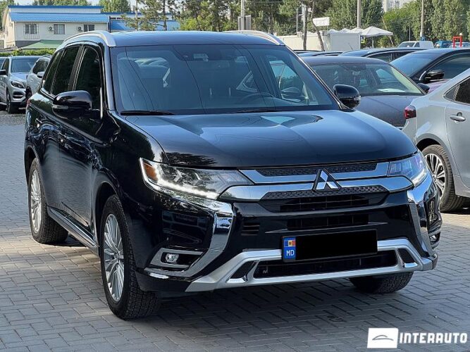 Mitsubishi Outlander 36 interauto-car