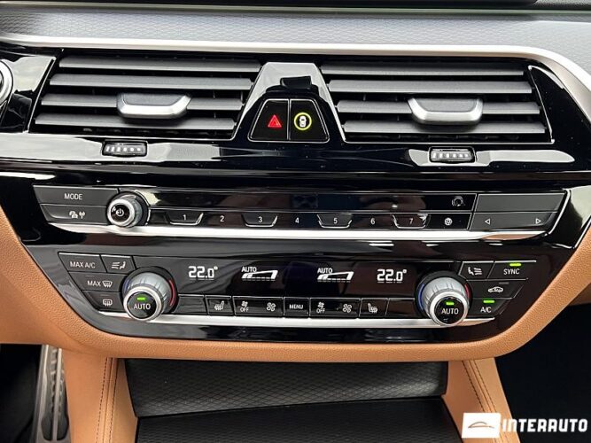 BMW 520 38 interauto-car