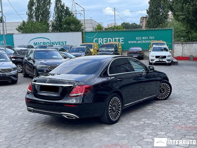 Mercedes E 220 35 interauto-car