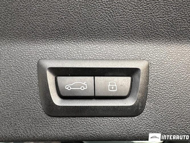 BMW X3 2.0D 53 interauto-car