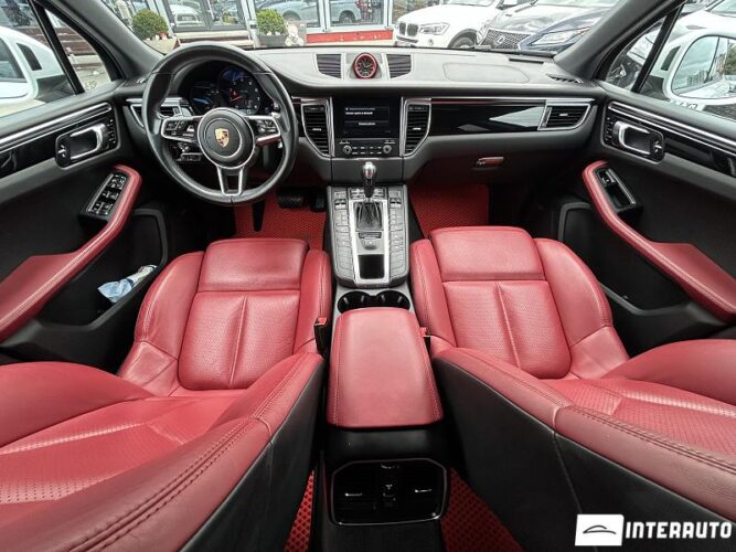 Porsche Macan 42 interauto-car
