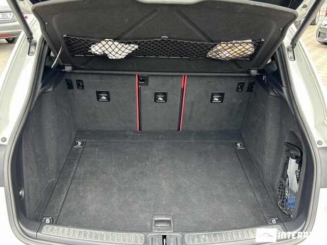 Porsche Macan 52 interauto-car