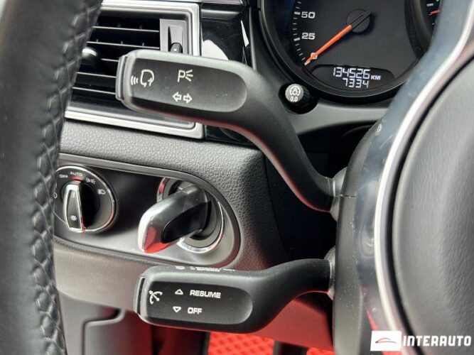 Porsche Macan 45 interauto-car
