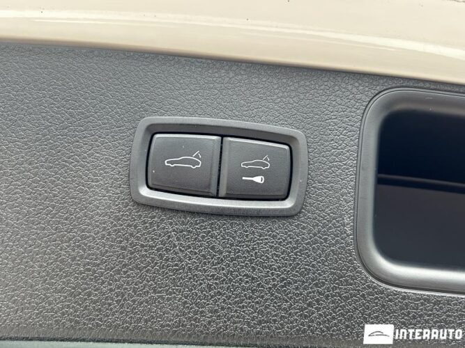 Porsche Macan 53 interauto-car