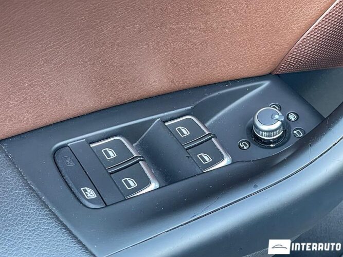 Audi Q3 42 interauto-car