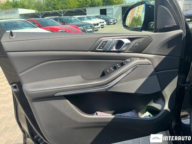 BMW X5 2.5D 35 interauto-car