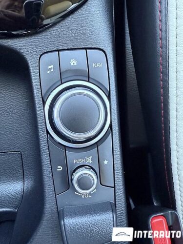 Mazda CX-3 40 interauto-car