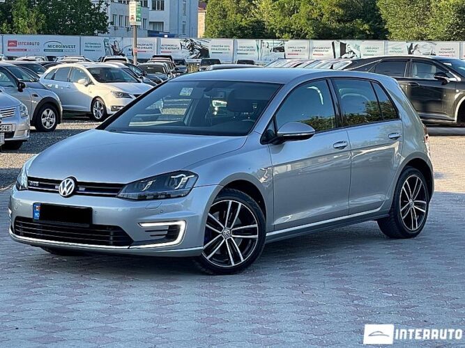 Volkswagen Golf GTE 2015 doar la InterAuto