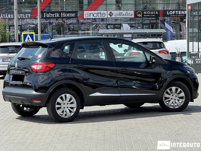 Renault Captur 33 interauto-car