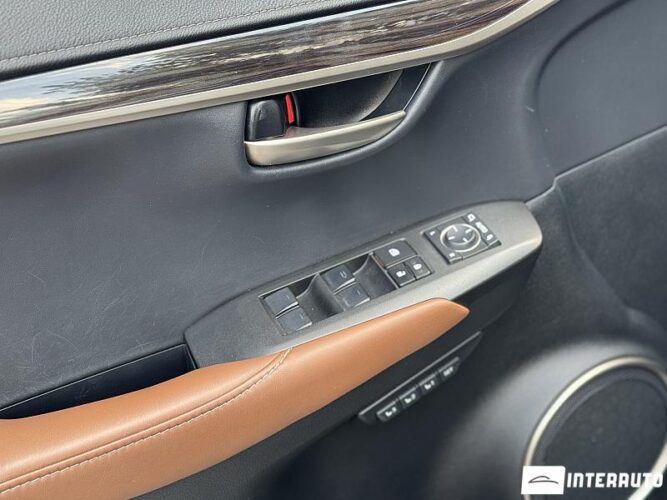 Lexus NX 300H 40 interauto-car