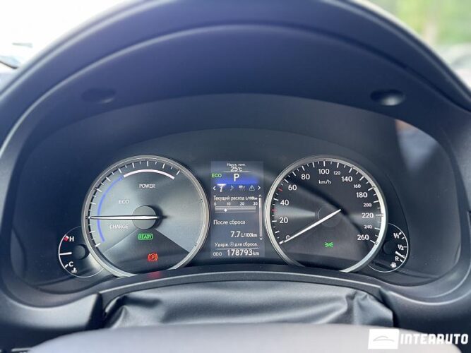 Lexus NX 300H 46 interauto-car