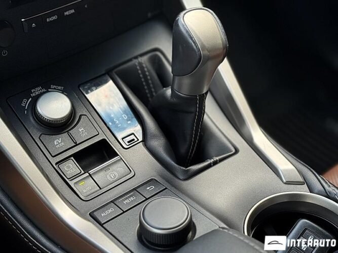 Lexus NX 300H 49 interauto-car