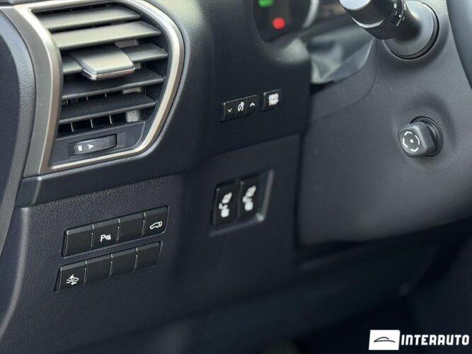 Lexus NX 300H 44 interauto-car