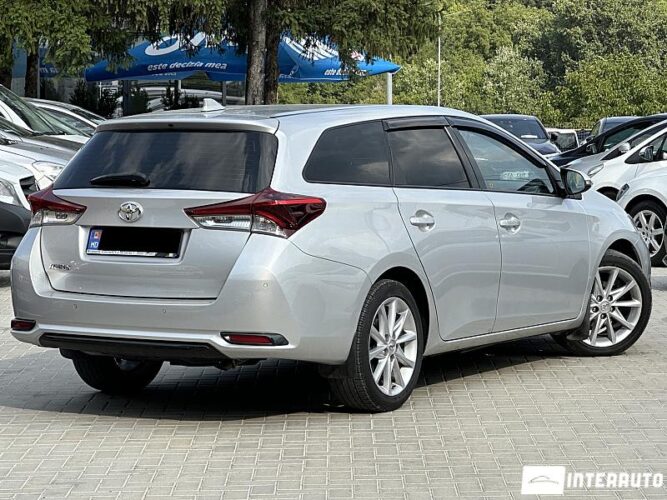Toyota Auris 31 interauto-car